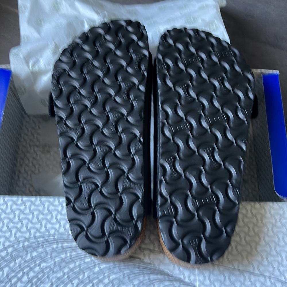 Birkenstock Arizona Sandals - Picture 2 of 3